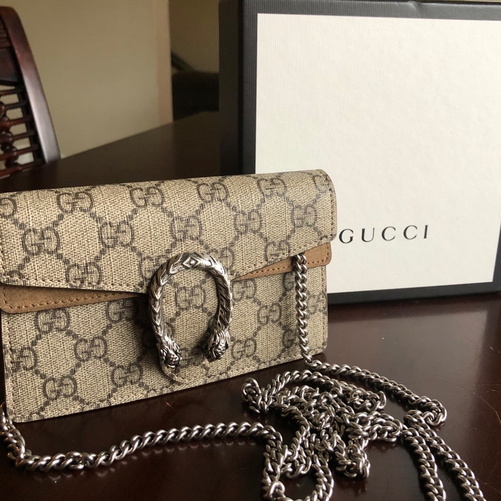Gucci Dionysus GG Supreme super mini bag